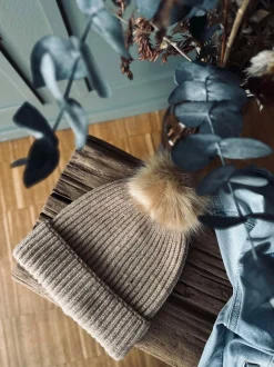 VIAMAJA Huer Og Handsker<Hue med kvast - Camel