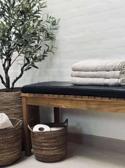 VIAMAJA Puder I Skind|Tæpper Og Puder<Hynde i læder Tokyo - 118cm Sort