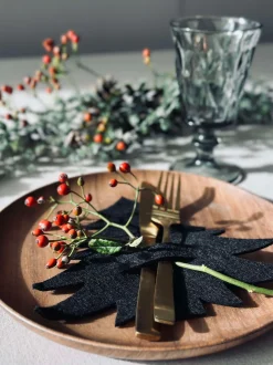 VIAMAJA Duge Og Mundservietter|Jul<Juletræ til borddækning - Sort 4 stk