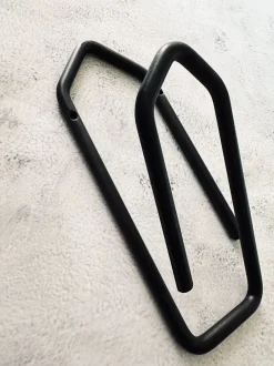 VIAMAJA Knagerække|Garderobe Opbevaring<Knage clips i sort jern
