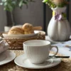 VIAMAJA Krus, Kopper Og Glas|Porcelæn Og Stentøj<Kop og underkop - Riflet porcelæn