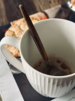 VIAMAJA Krus, Kopper Og Glas|Porcelæn Og Stentøj<Krus Riflet - Porcelæn