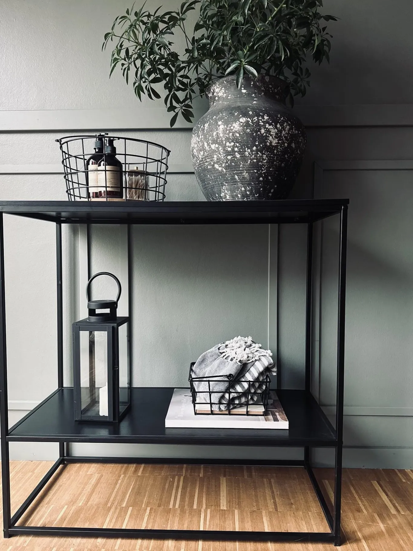 VIAMAJA Kreativ Opbevaring<Kurv med sort metal – Rund