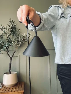 VIAMAJA Lamper<Lampe bambus - Sort dia 33