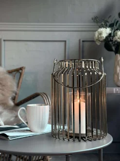 VIAMAJA Lysestager|Interiør<Lanterne med glas - Gold 29cm