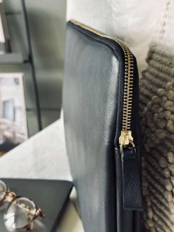 VIAMAJA Computertasker<Laptop sleeve - Black / Gold