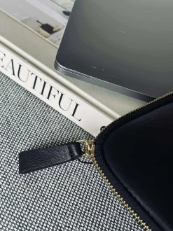 VIAMAJA Computertasker<Laptop sleeve - Black / Gold