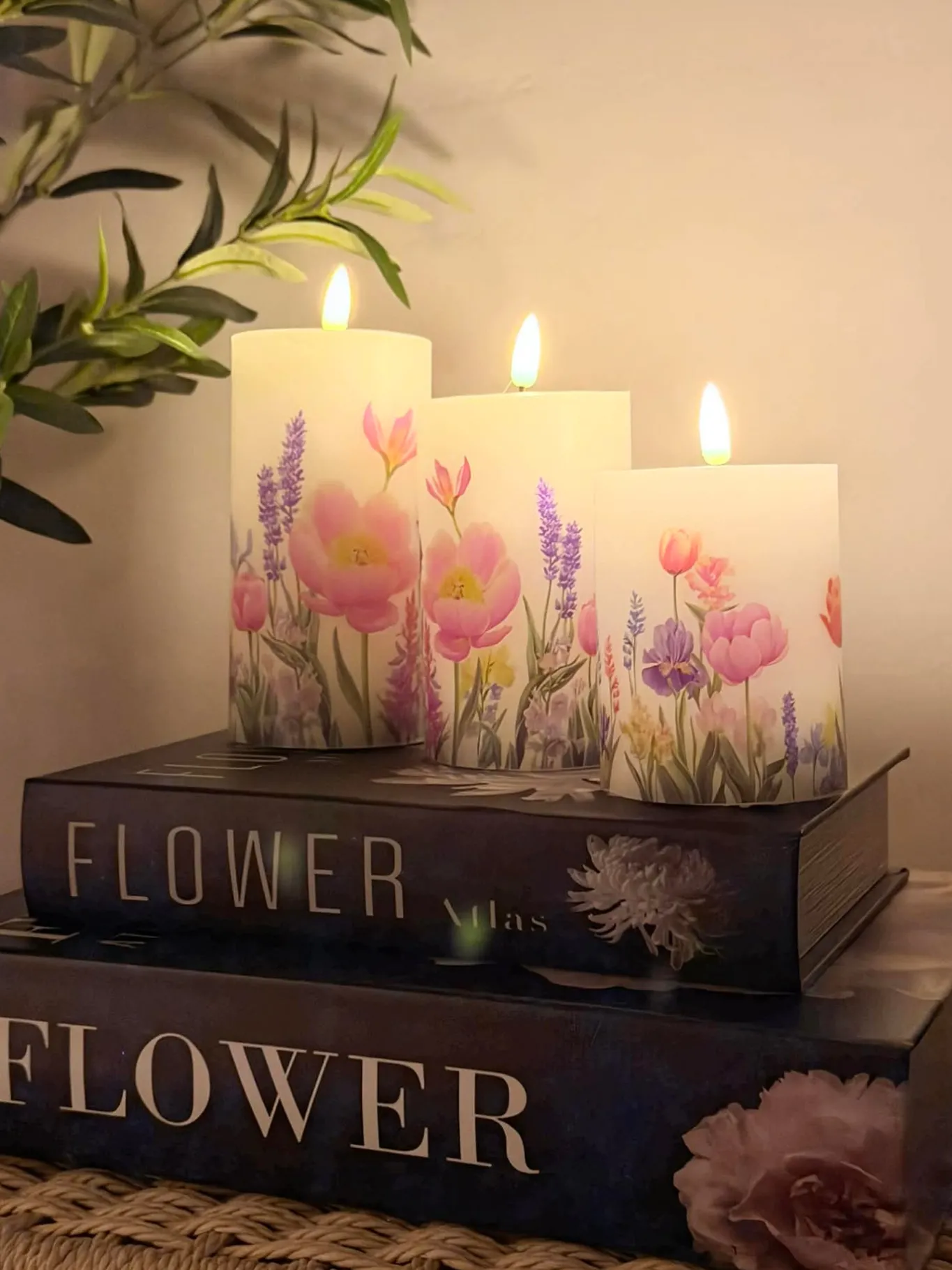 VIAMAJA Lys Og Led|Led Bloklys<LED bloklys Blomster – Sæt m. 3 stk og fjernbetjening