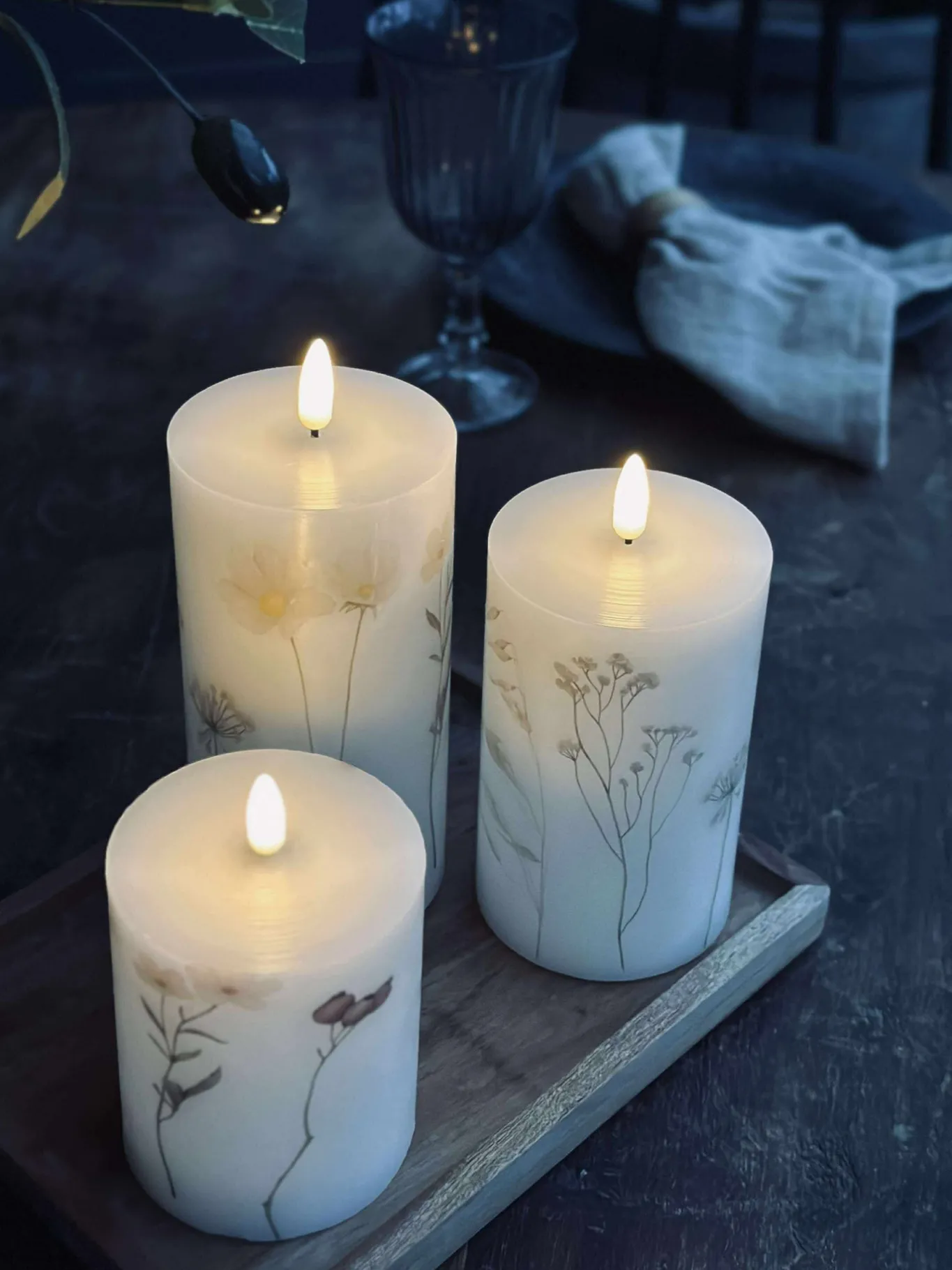 VIAMAJA Lys Og Led|Led Bloklys<LED bloklys FLOWER – Sæt m. 3 stk og fjernbetjening