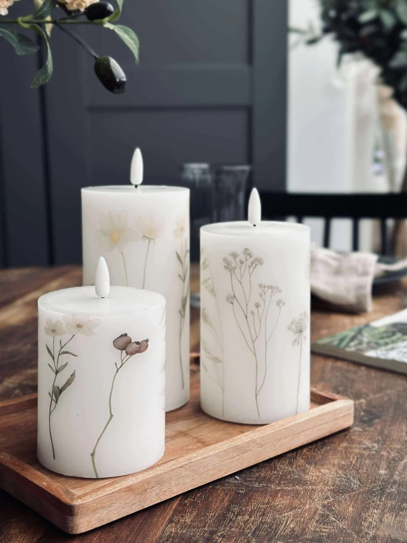 VIAMAJA Lys Og Led|Led Bloklys<LED bloklys FLOWER – Sæt m. 3 stk og fjernbetjening