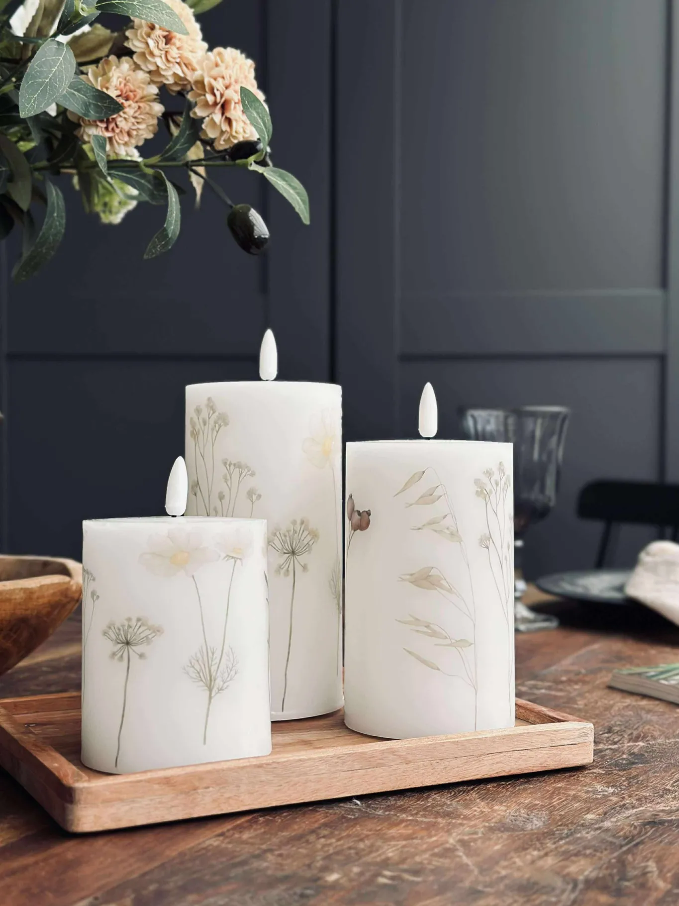VIAMAJA Lys Og Led|Led Bloklys<LED bloklys FLOWER – Sæt m. 3 stk og fjernbetjening