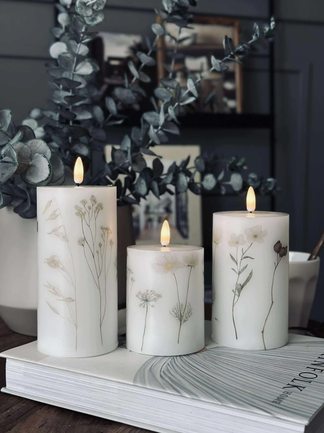 VIAMAJA Lys Og Led|Led Bloklys<LED bloklys FLOWER – Sæt m. 3 stk og fjernbetjening