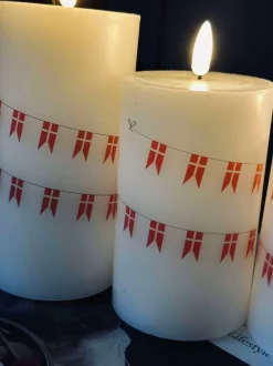 VIAMAJA Lys Og Led|Led Bloklys<LED bloklys med flag – Sæt med 3 stk og fjernbetjening