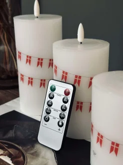 VIAMAJA Lys Og Led|Led Bloklys<LED bloklys med flag – Sæt med 3 stk og fjernbetjening