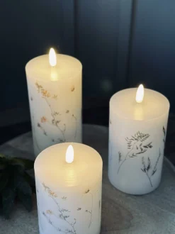 VIAMAJA Lys Og Led|Led Bloklys<LED bloklys WILD FLORA – Sæt m. 3 stk og fjernbetjening