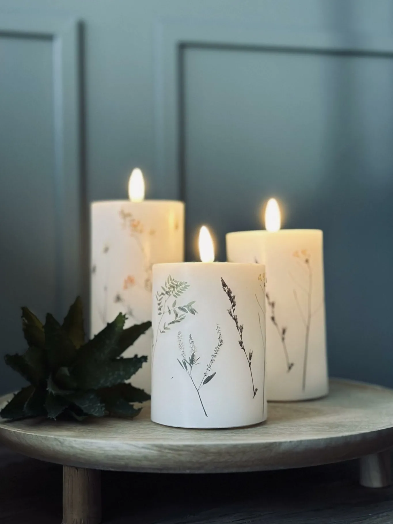 VIAMAJA Lys Og Led|Led Bloklys<LED bloklys WILD FLORA – Sæt m. 3 stk og fjernbetjening