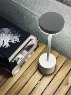 VIAMAJA Lys Og Led|Led Lamper<LED bordlampe KELLY Hvid - genopladelig