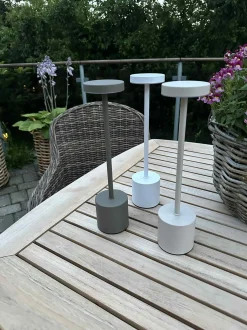 VIAMAJA Lys Og Led|Led Lamper<LED bordlampe KELLY Hvid - genopladelig