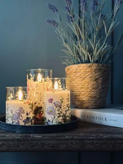 VIAMAJA Lys Og Led|Led Bloklys<LED FLORA Cylinder – Sæt med 3 stk og fjernbetjening