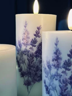 VIAMAJA Lys Og Led|Led Bloklys<LED FLORA Lavendel – Sæt med 3 stk og fjernbetjening