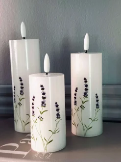VIAMAJA Lys Og Led|Led Bloklys<LED FLORA Lavendel – Sæt med 3 stk og fjernbetjening
