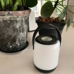 VIAMAJA Lys Og Led|Udendørs Led<LED touch lanterne med strop
