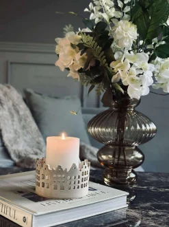 VIAMAJA Lysestager|Lyshuse<Lysestage med huse