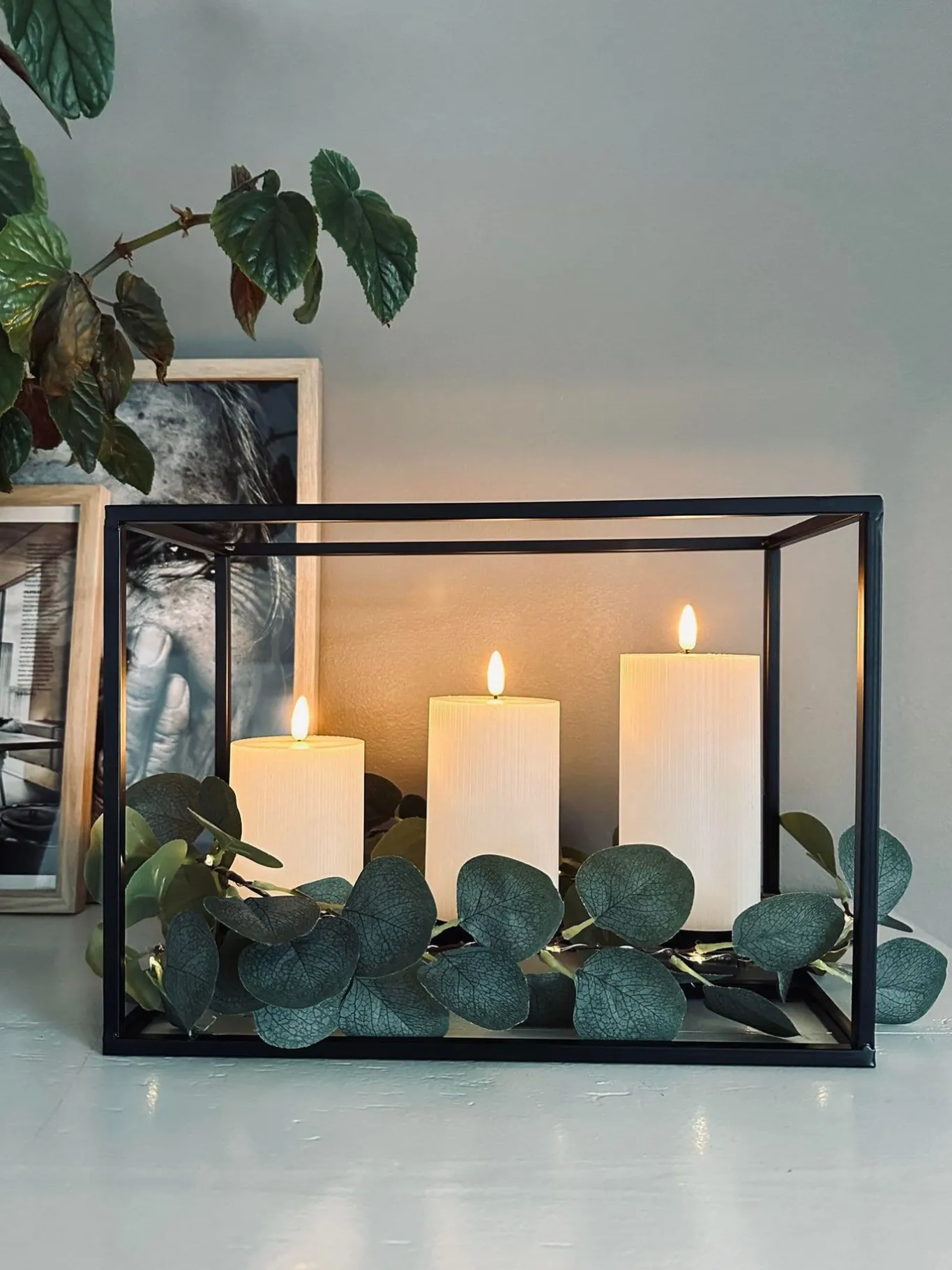 VIAMAJA Lysestager|Restparti<Lysestage til 3 bloklys - Black