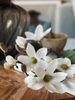 VIAMAJA Blomster<Magnoliagren - 52cm