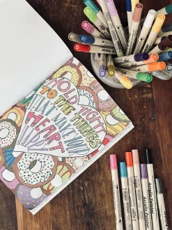 VIAMAJA Kontorartikler|Art Therapy<Malebog for voksne - Your Story Is Different