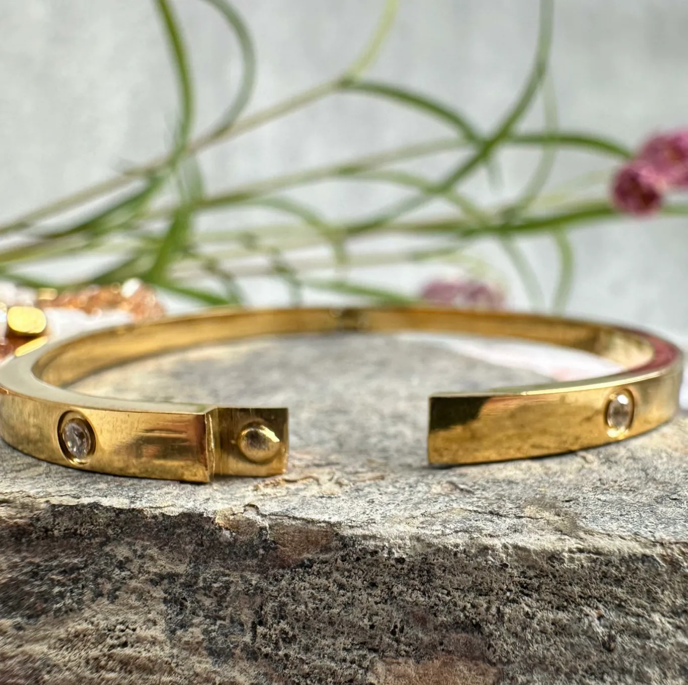 VIAMAJA Armbånd<Mindy sæt m. armbånd og øreringe - forgyldt