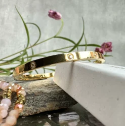 VIAMAJA Armbånd<Mindy sæt m. armbånd og øreringe - forgyldt