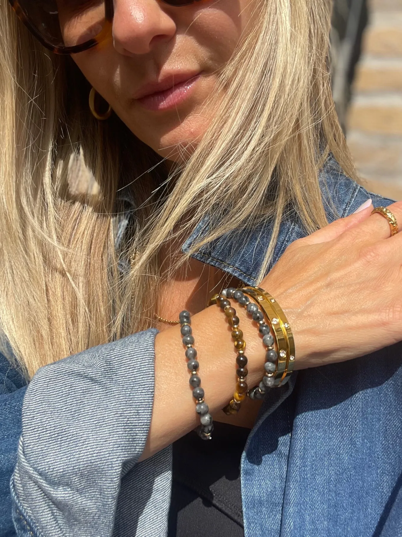 VIAMAJA Armbånd<Mindy sæt m. armbånd og øreringe - forgyldt