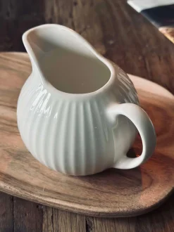 VIAMAJA Porcelæn Og Stentøj|Kander Og Karafler<Mælkekande Riflet - Porcelæn