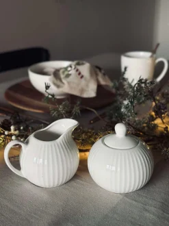VIAMAJA Porcelæn Og Stentøj|Kander Og Karafler<Mælkekande Riflet - Porcelæn
