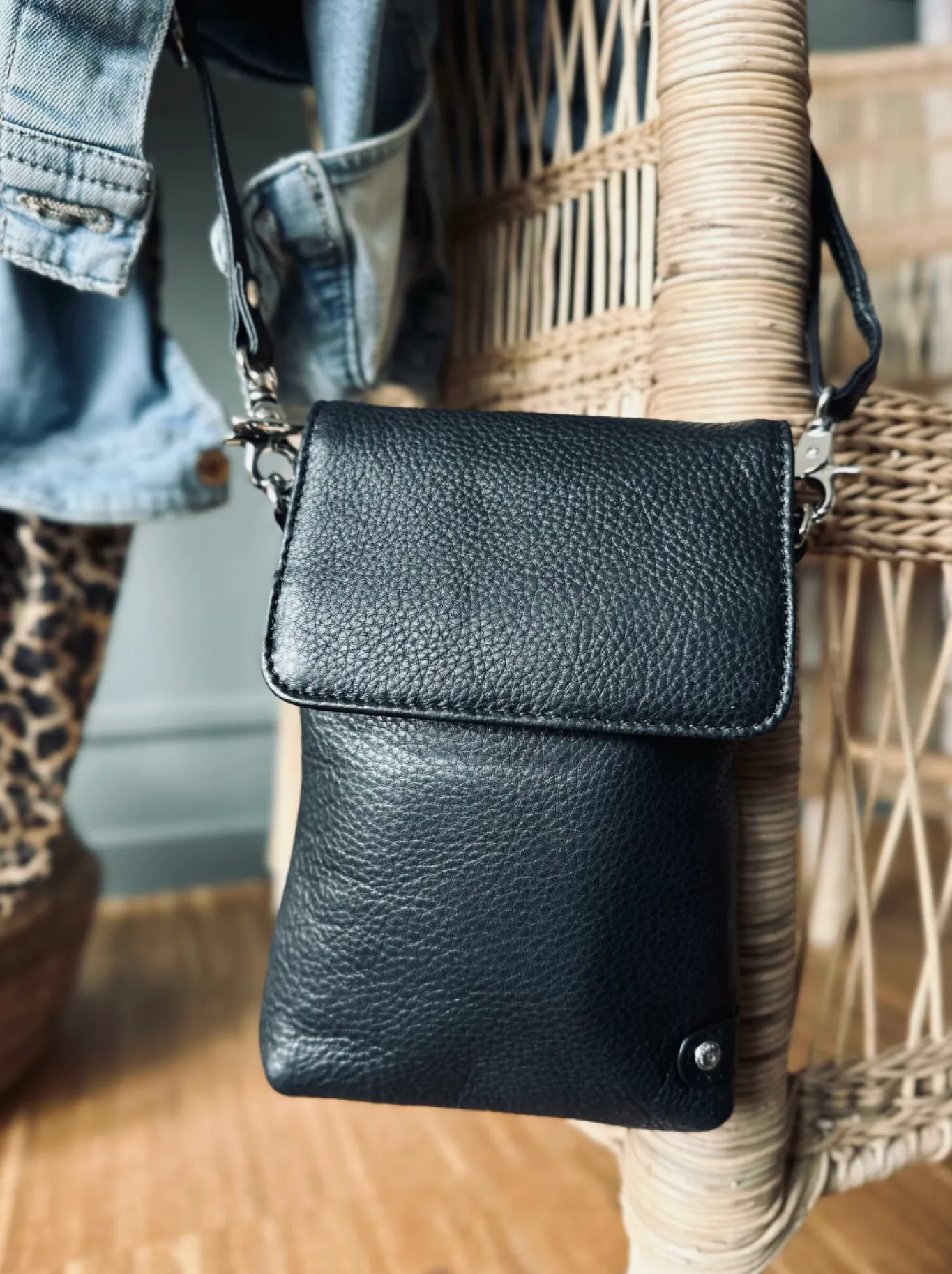 VIAMAJA Læder Tasker|Mobiltasker<Mobiltaske Aura Black