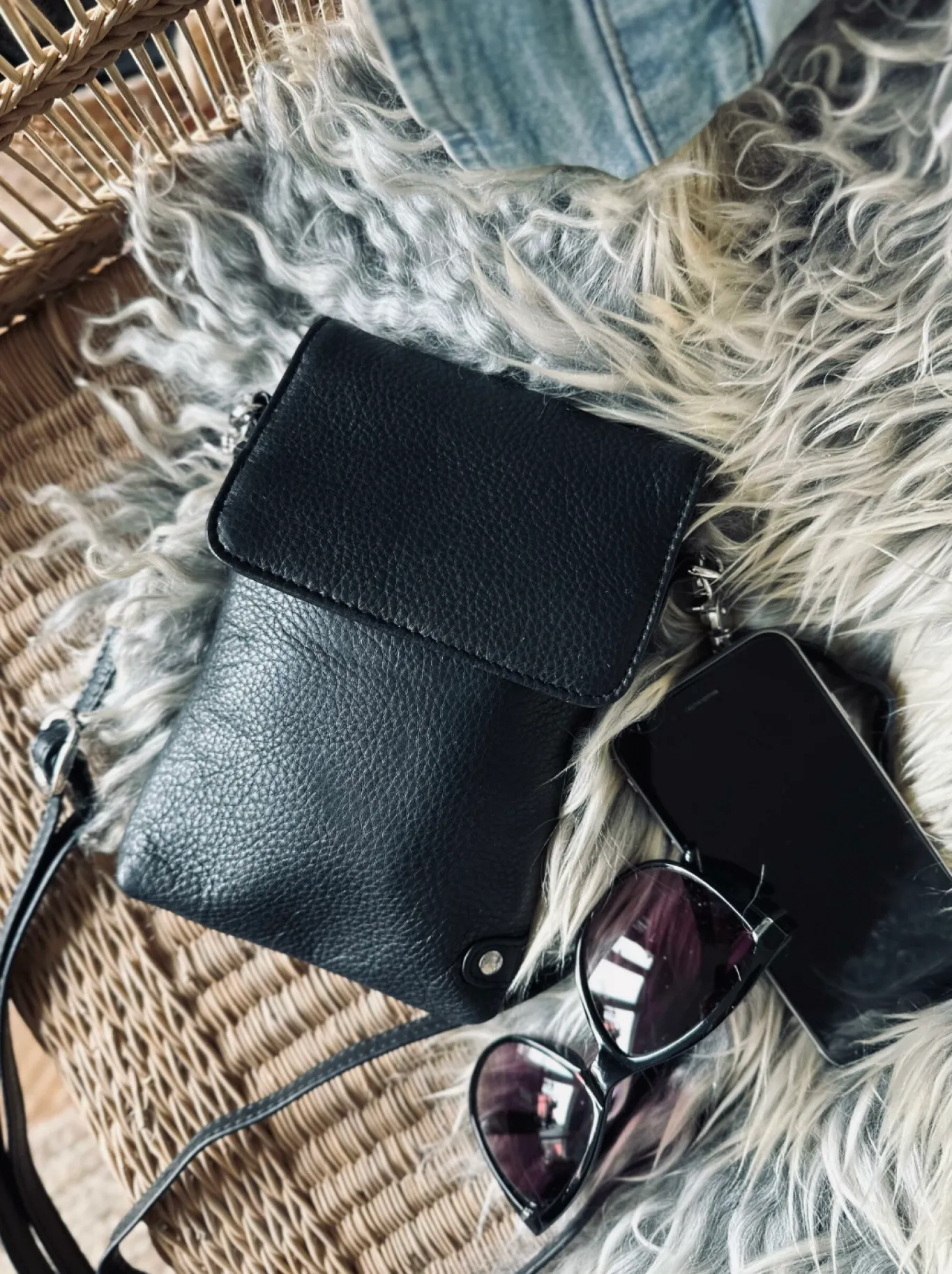 VIAMAJA Læder Tasker|Mobiltasker<Mobiltaske Aura Black