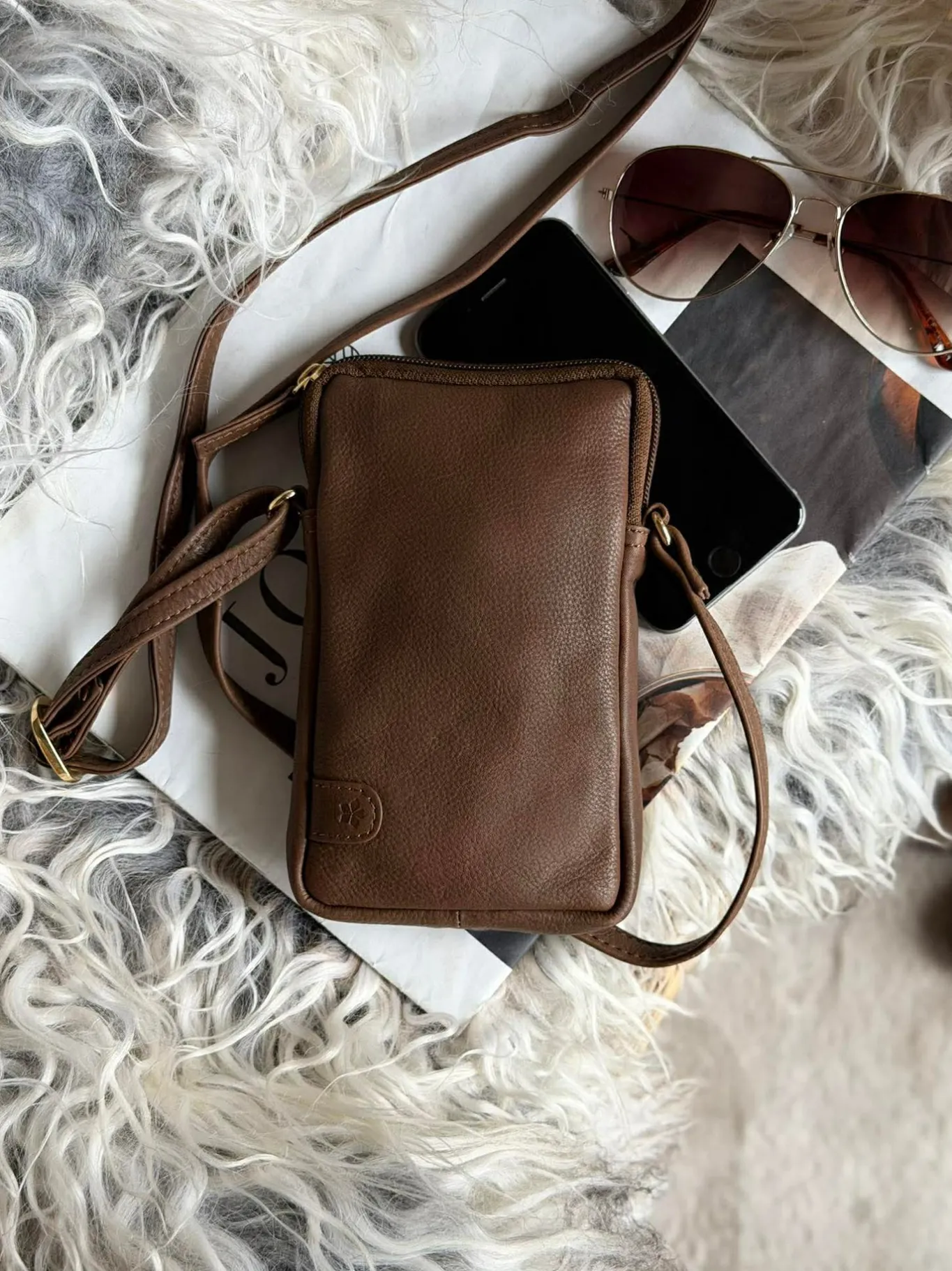 VIAMAJA Læder Tasker|Mobiltasker<Mobiltaske Misse - Coffee / gold