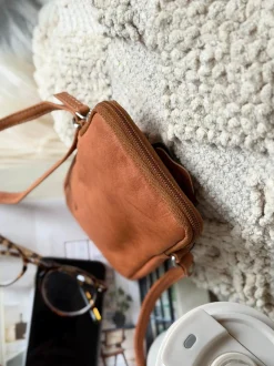 VIAMAJA Læder Tasker|Mobiltasker<Mobiltaske Misse - Cognac / silver