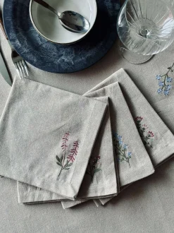 VIAMAJA Duge Og Mundservietter<Mundservietter flower broderi - Pakke med 4 stk