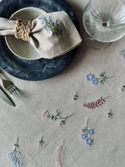 VIAMAJA Duge Og Mundservietter<Mundservietter flower broderi - Pakke med 4 stk