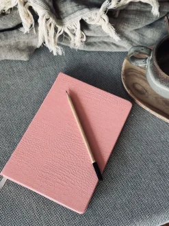 VIAMAJA Kontorartikler|Div. Kontor<Notesbog A5 - Rosa