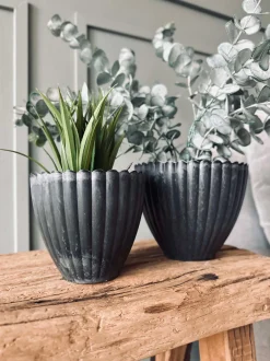 VIAMAJA Urtepotter|Interiør<Potte i beton look - Lille Grå