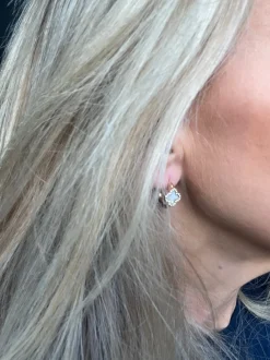VIAMAJA Hoops<Øreringe ELLIE - forgyldt og besat med zirkoner