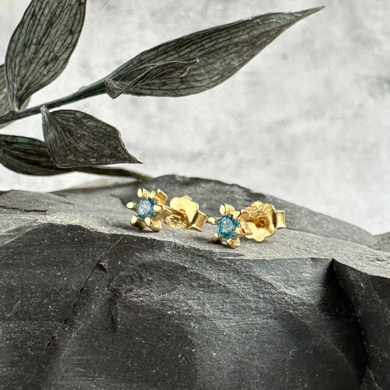 VIAMAJA Ørestikker<Ørestikker GIA – Blue 18K forgyldt