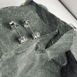 VIAMAJA Ørestikker|Til Konfirmanden<Ørestikker GIA - Klar Silver
