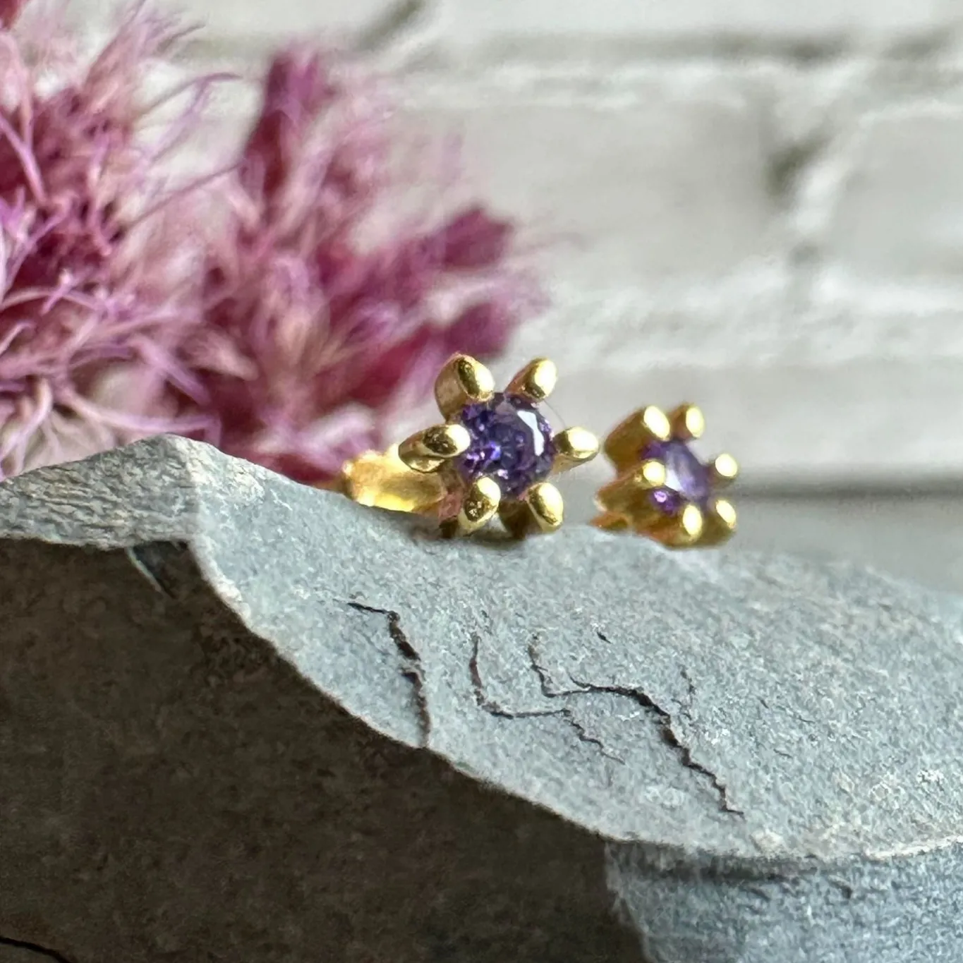 VIAMAJA Ørestikker<Ørestikker GIA – Violet 18K forgyldt