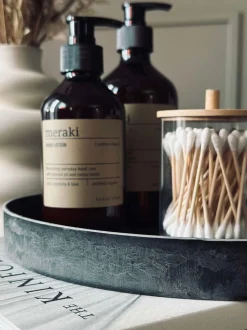 VIAMAJA Interiør|Fad / Bakker<Rund fad / bakke i beton look - Mellem