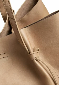 VIAMAJA Shoppere<Shopper i blød skindkvalitet - Sand