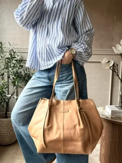 VIAMAJA Shoppere<Shopper XL i blød skindkvalitet - Sand